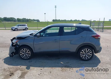 2021 Nissan Kicks Sv Xtronic Cvt из США, поврежденный, VIN 3N1CP5CV9ML471847